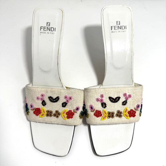 Fendi 9 Vtg Zucca FF Logo Canvas Slides Beaded Floral White Kitten Heel Mule - Picture 2 of 11